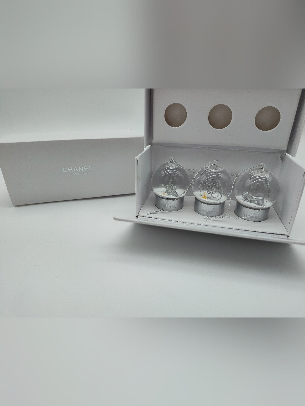 CHANEL Joaillerie Celebration Seoul Set 3 Snow Globe Ornaments Box NIB Rare